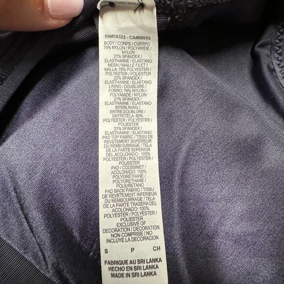 Nike Womens Dri Fit Mesh Cut Out Dark Gray Sports Bra Size Small Swoosh - Picture 8 of 10